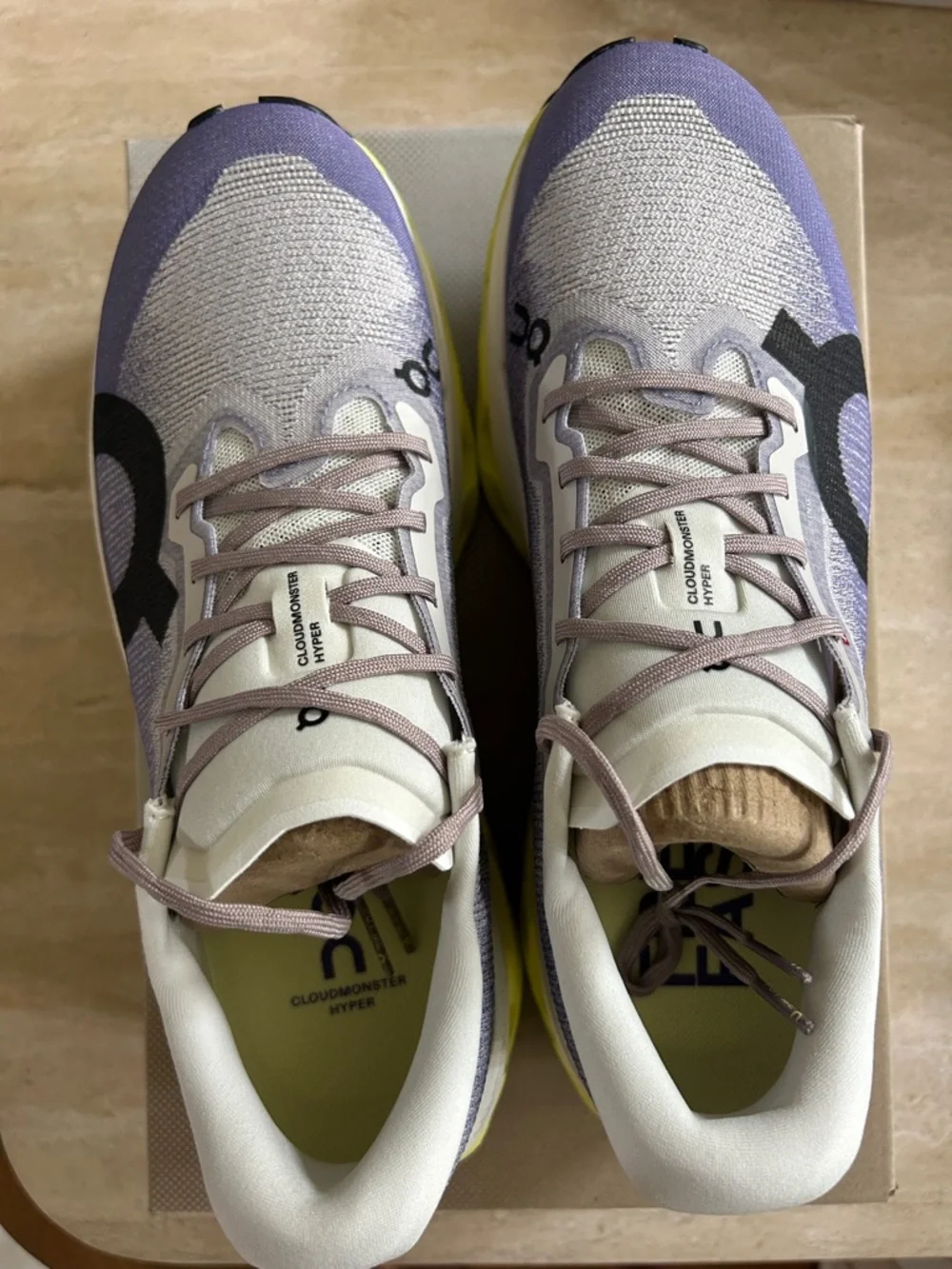 NIB! On Cloudmonster 3 Hyper Lily/Limelight - Picture 5 of 11